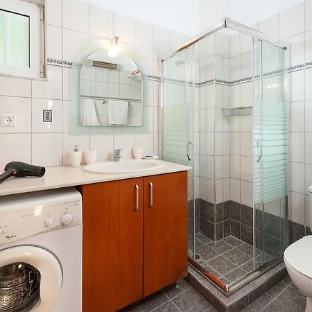 Apartment Konstantinos *