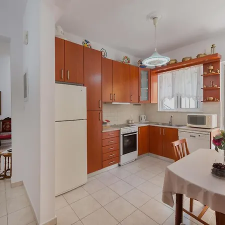 Apartment Konstantinos *